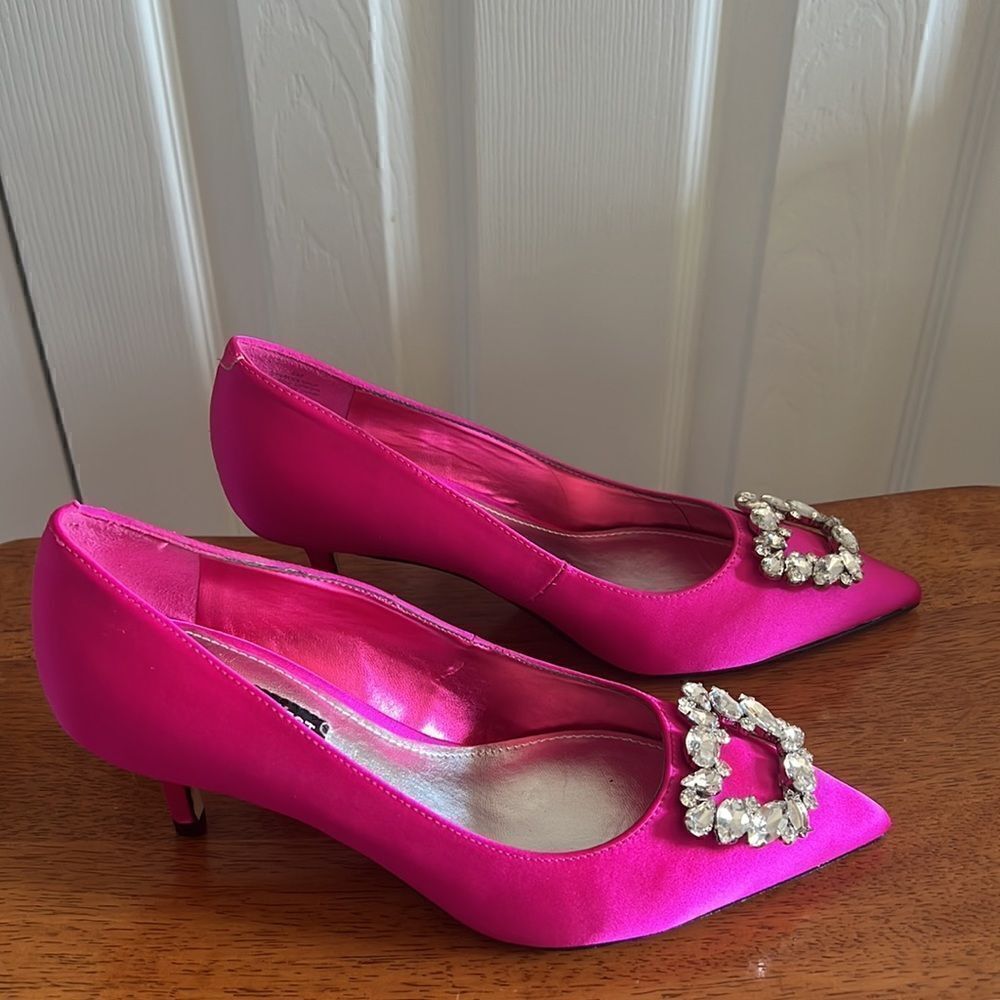 Nine West Avalon Satin Covered Jeweled Heel - Picture 11 of 14